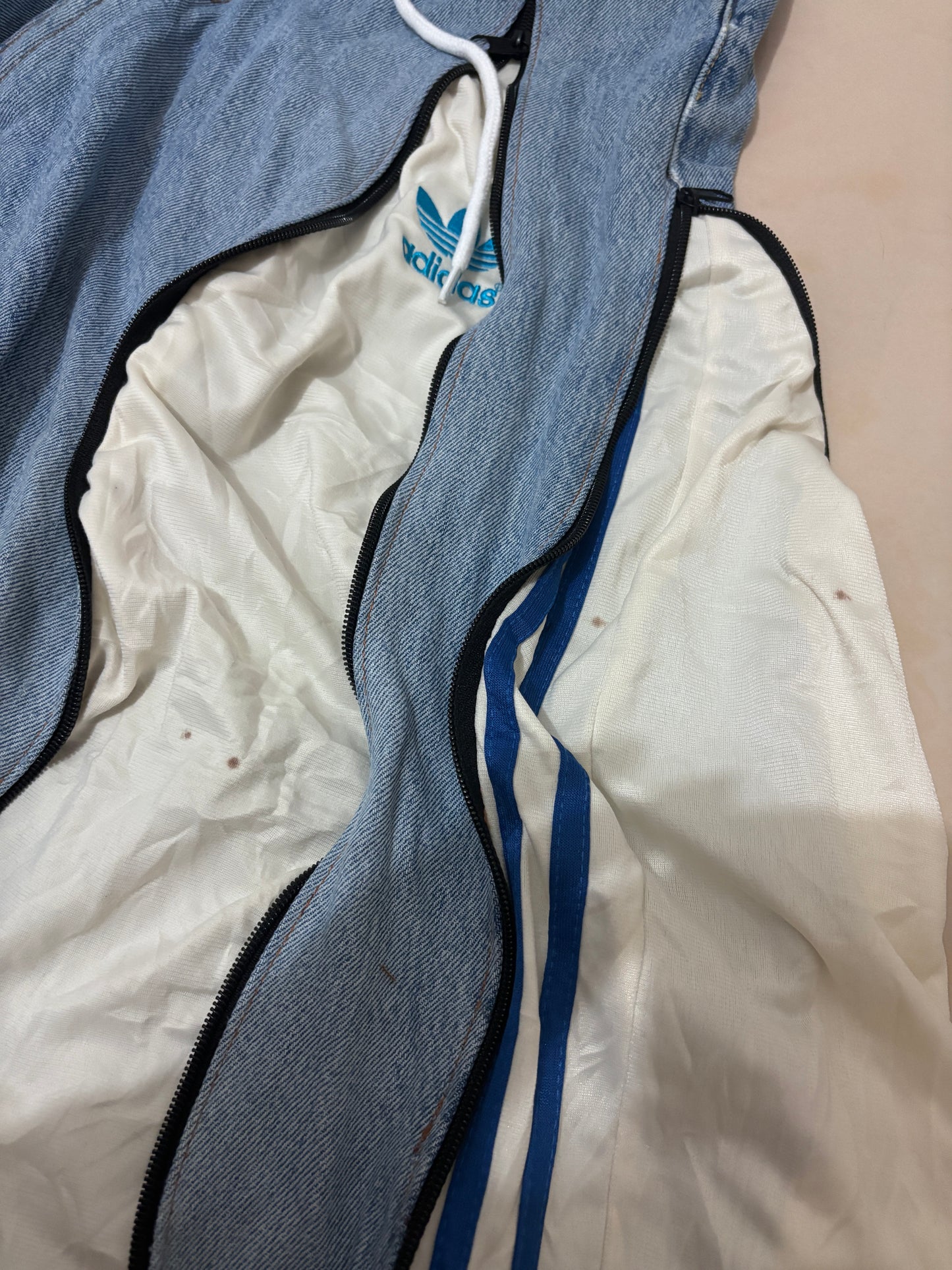 小個子版本: Cream Adidas Sweatpants X Levi’s Jeans Remade #63 (with flaws瑕疵品)