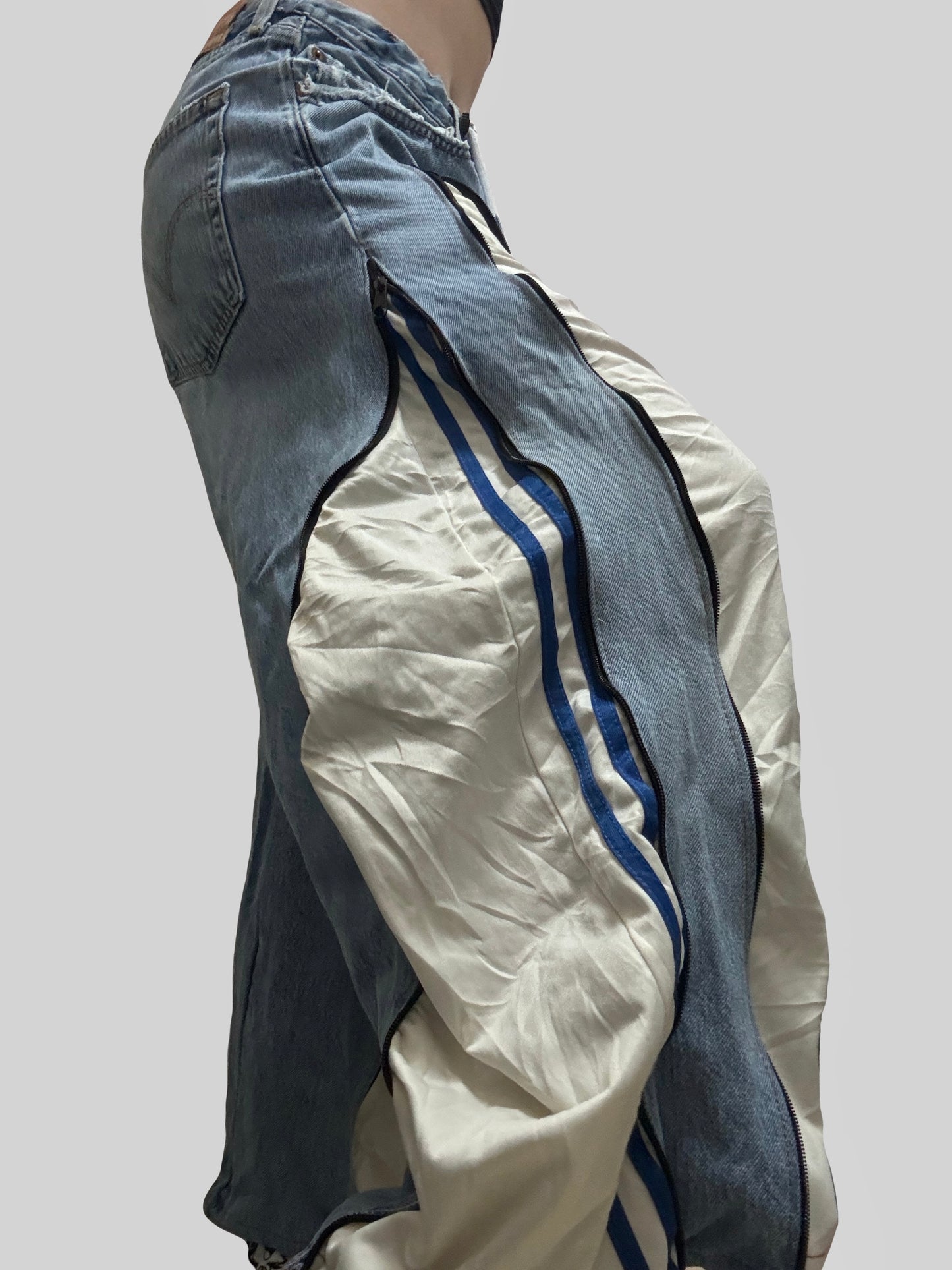 小個子版本: Cream Adidas Sweatpants X Levi’s Jeans Remade #63 (with flaws瑕疵品)